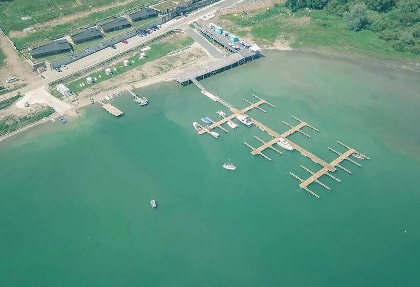 리조트 Marina Liptov Pri Liptovskej Mare