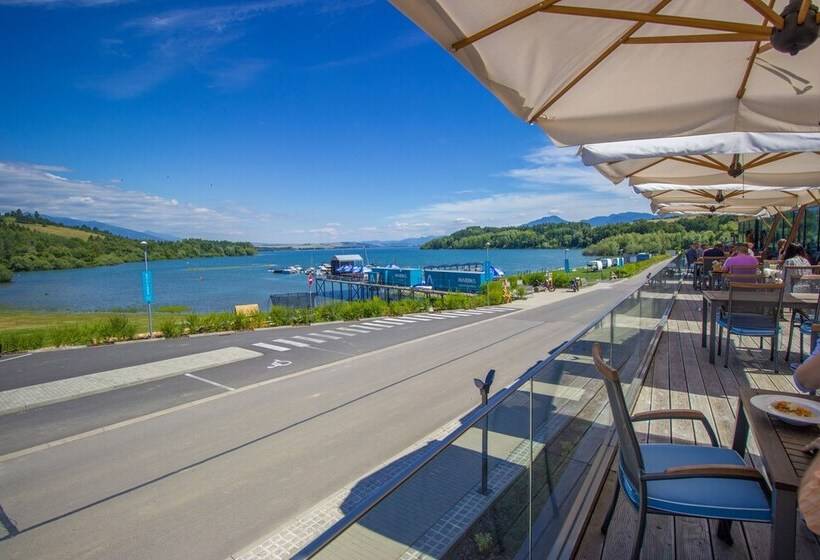 리조트 Marina Liptov Pri Liptovskej Mare