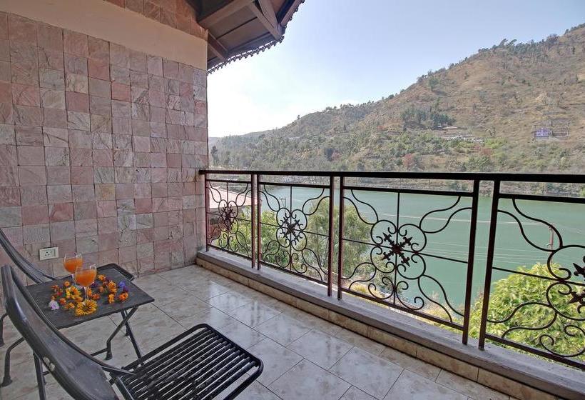 אתר נופש Neelesh Inn  A Luxury Lake View Hotel  20 Kms From Nainital