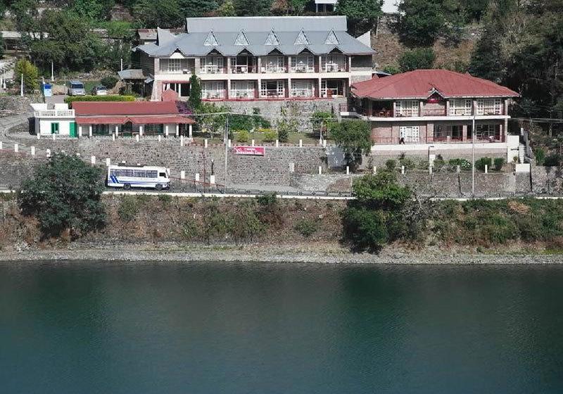 אתר נופש Neelesh Inn  A Luxury Lake View Hotel  20 Kms From Nainital