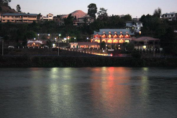אתר נופש Neelesh Inn  A Luxury Lake View Hotel  20 Kms From Nainital