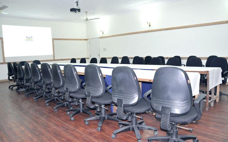 אתר נופש Neelesh Inn  A Luxury Lake View Hotel  20 Kms From Nainital