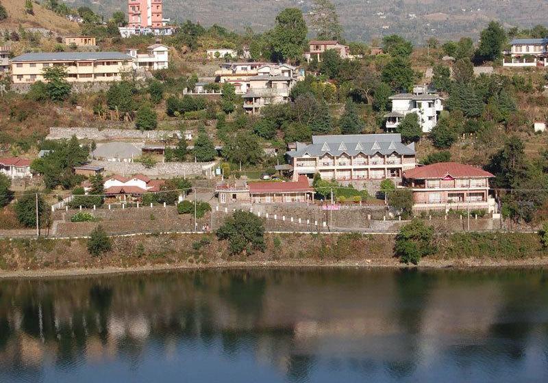 אתר נופש Neelesh Inn  A Luxury Lake View Hotel  20 Kms From Nainital