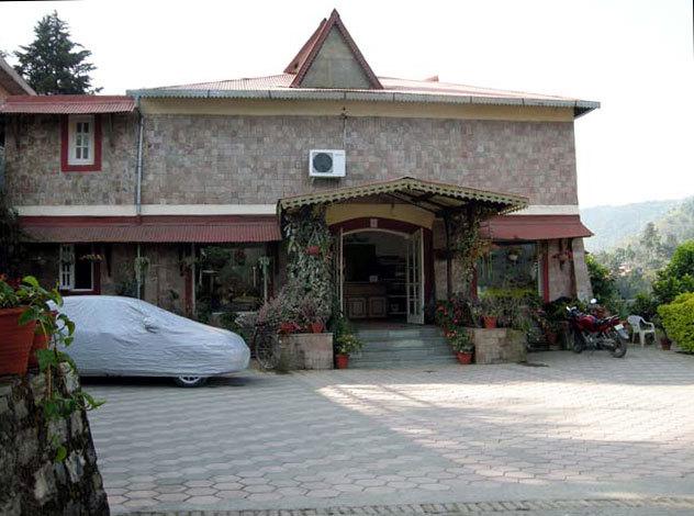 אתר נופש Neelesh Inn  A Luxury Lake View Hotel  20 Kms From Nainital