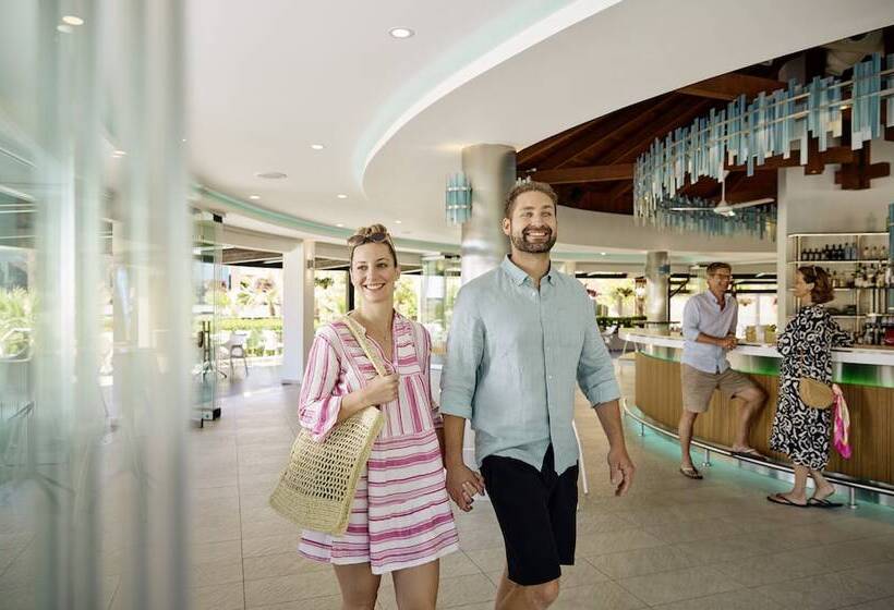 منتجع Robinson Cyprus