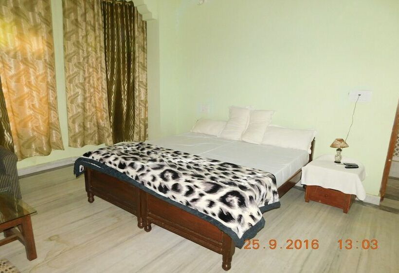 אתר נופש Royal Heritage