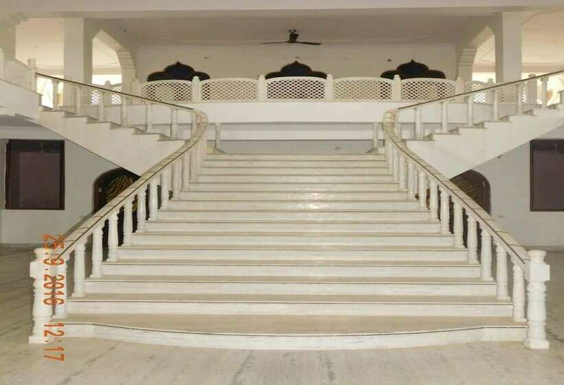 אתר נופש Royal Heritage