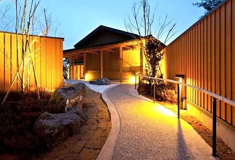 ריוקאן Nagisatei Taroan