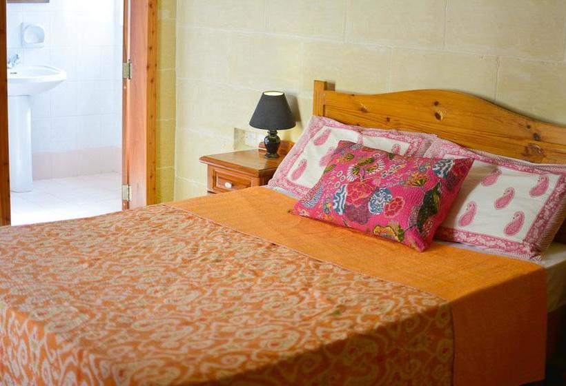 تختخواب و صبحانه Shanti Ghar Gozo