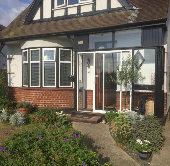 Southend Airport Bed & Breakfast