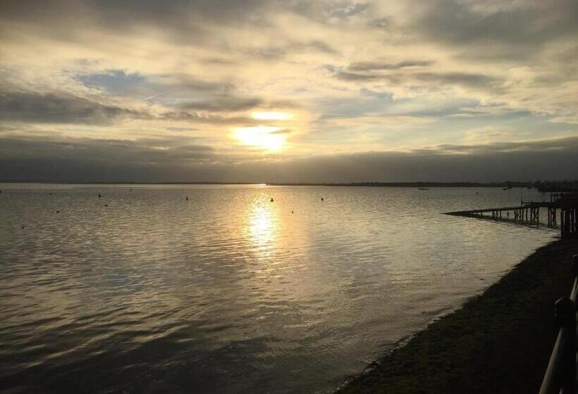 Southend Airport Bed & Breakfast