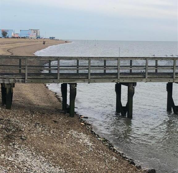 Southend Airport Bed & Breakfast