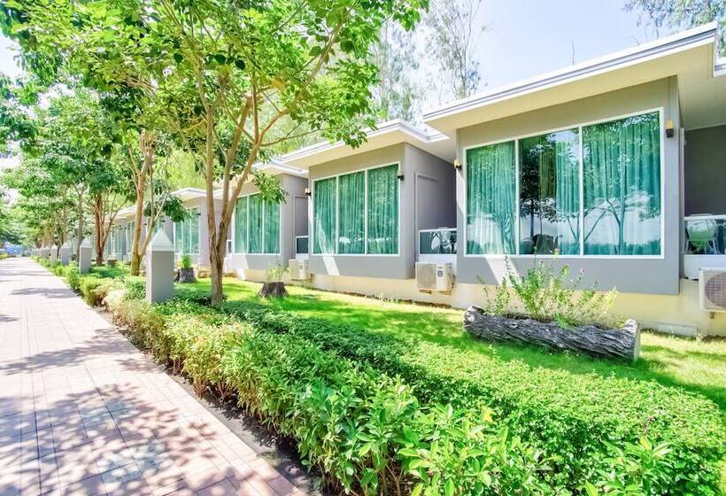 Thaiasia Goldensea Resort