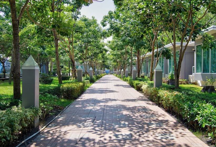 Thaiasia Goldensea Resort