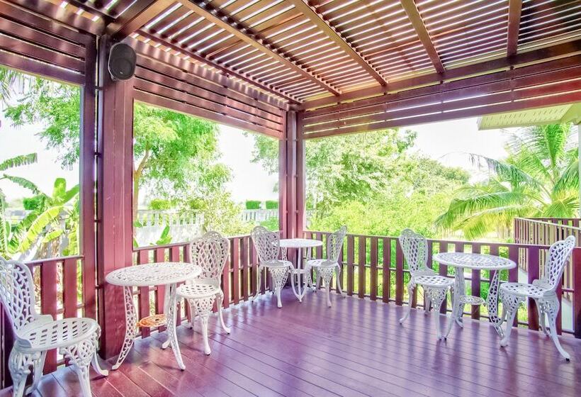 Thaiasia Goldensea Resort