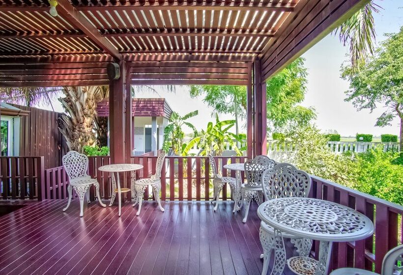 Thaiasia Goldensea Resort