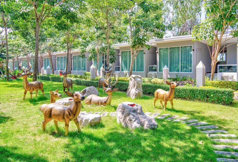 Thaiasia Goldensea Resort