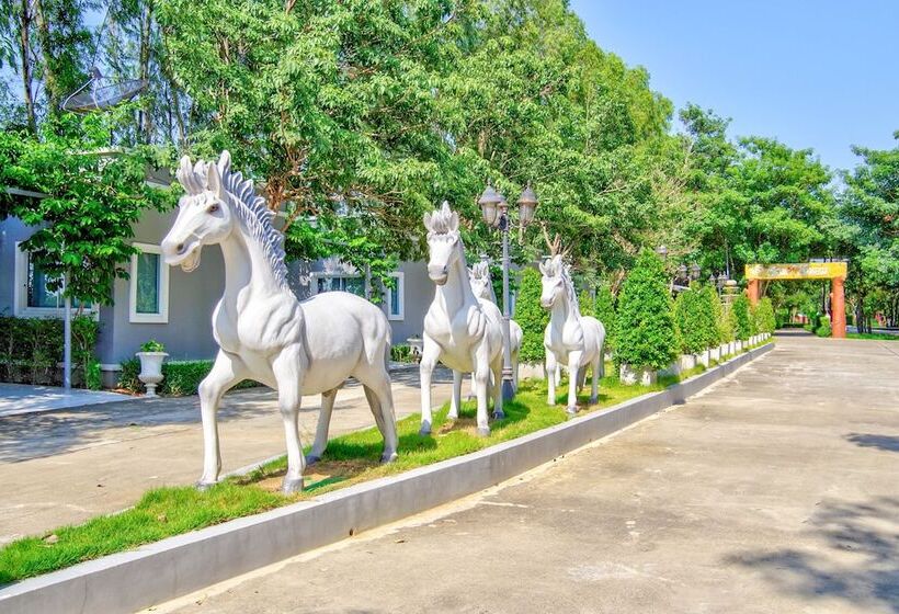 Thaiasia Goldensea Resort