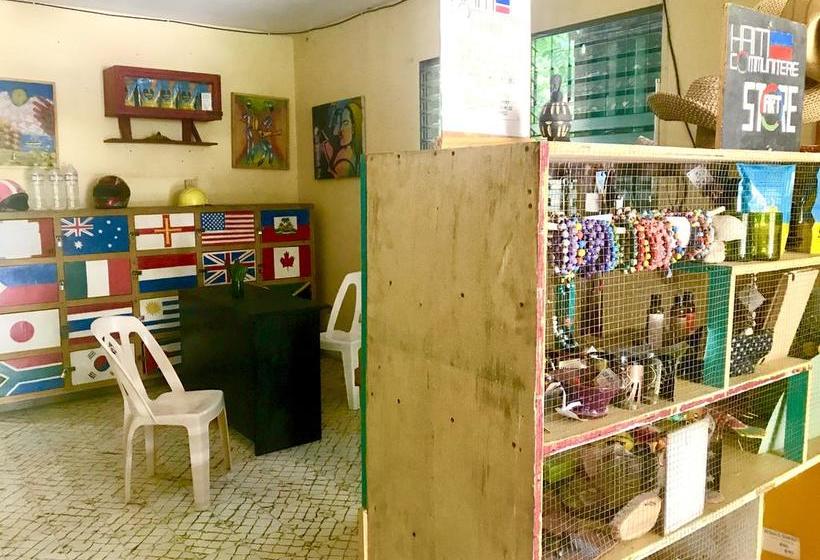 הוסטל Haiti Communitere