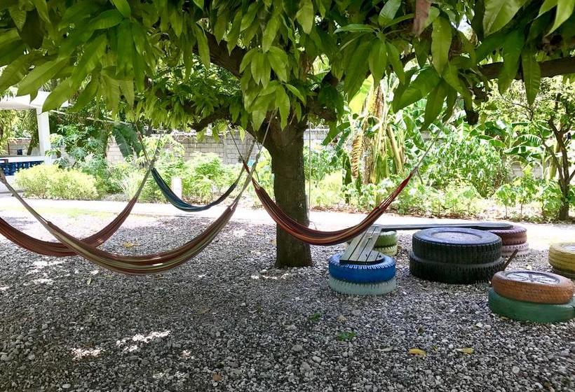 הוסטל Haiti Communitere