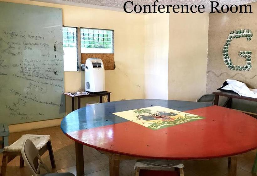 הוסטל Haiti Communitere