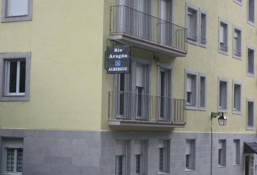 Albergue Turístico Rio Aragon