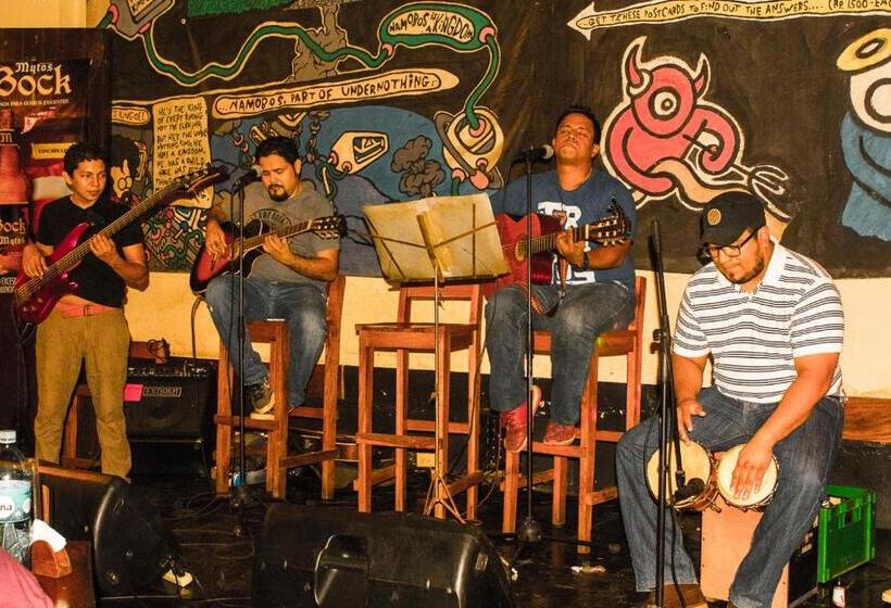 فندق صغير Viavia Leon