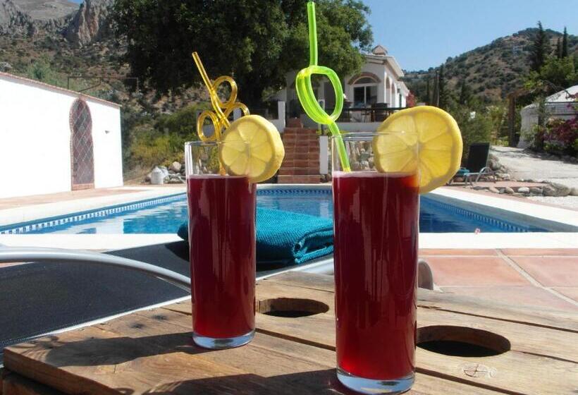 مبيت وإفطار Casa El Chorro