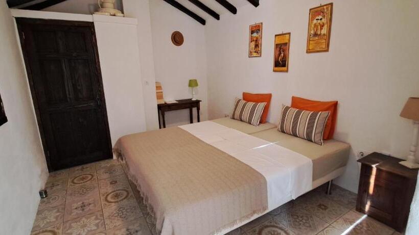 مبيت وإفطار Casa El Chorro