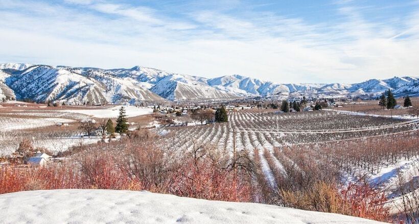 مبيت وإفطار Cascade Valley Inn