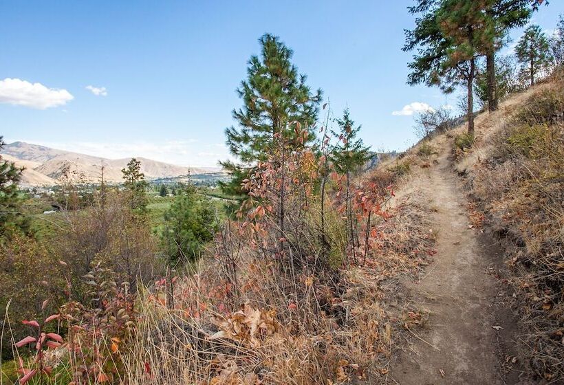 مبيت وإفطار Cascade Valley Inn