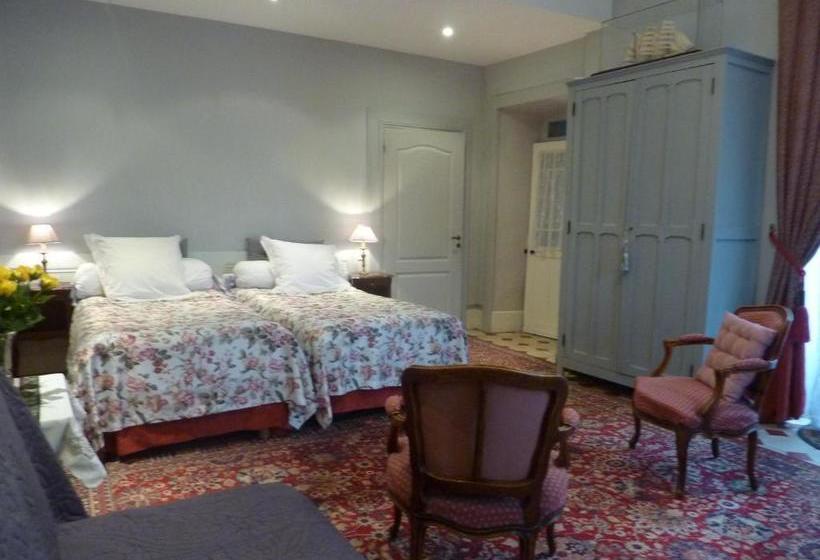 민박 Château De La Hussardière