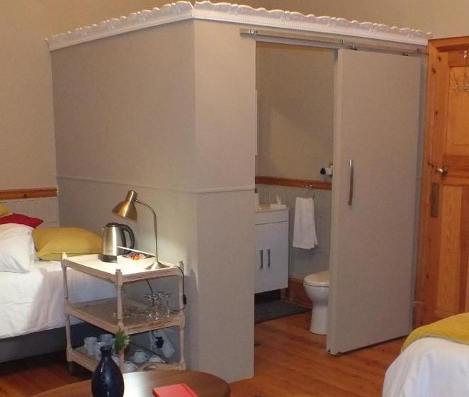 تختخواب و صبحانه De Avond Rust