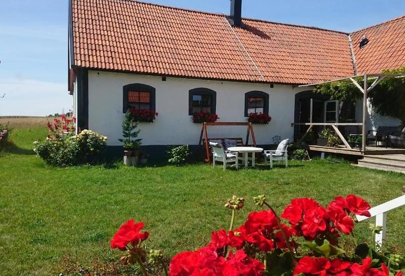 ベッドアンドブレックファースト Gården Mellan Slotten