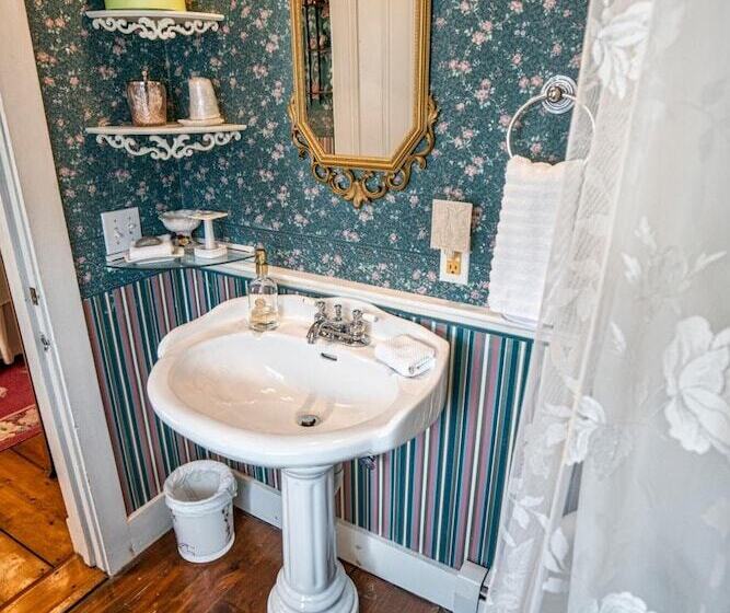 تختخواب و صبحانه I.b. Munson House