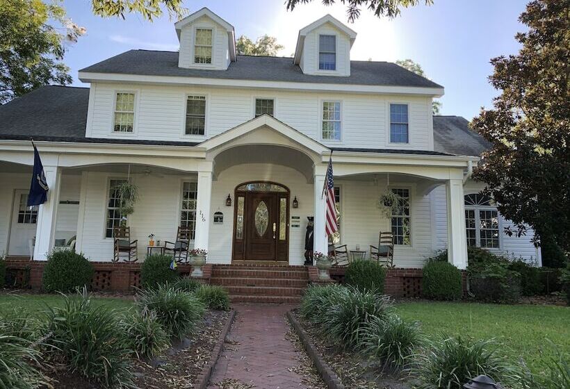 مبيت وإفطار The Inn On Bath Creek