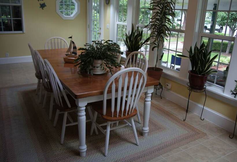 مبيت وإفطار The Inn On Bath Creek