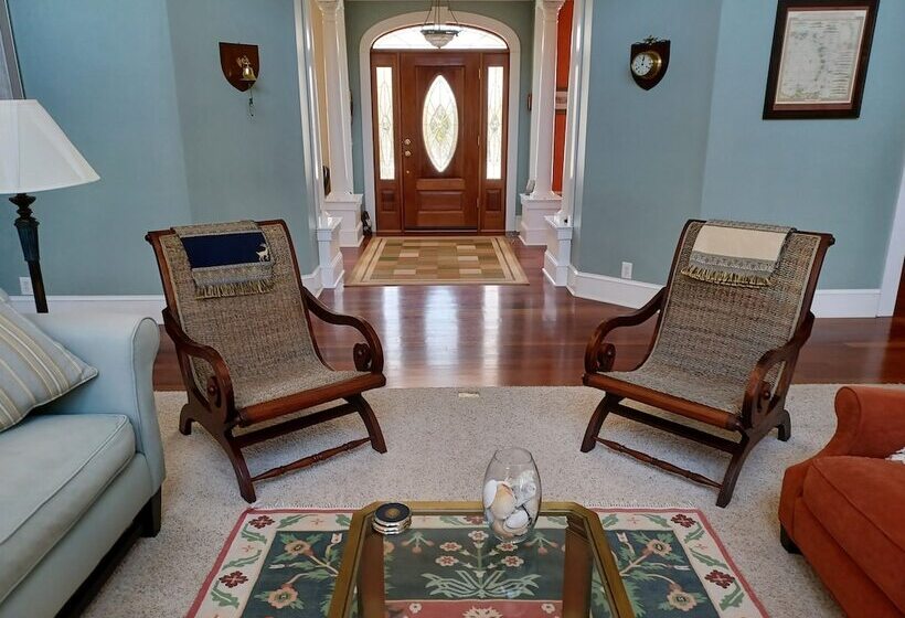 مبيت وإفطار The Inn On Bath Creek