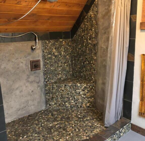 Bed and Breakfast The Whitmore Inn