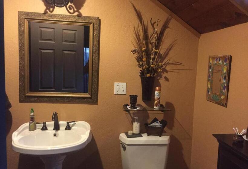 Bed and Breakfast The Whitmore Inn