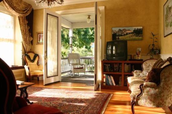 Bed and Breakfast The Whitmore Inn