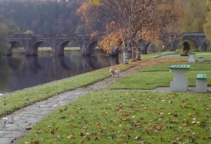 住宿加早餐  Woodstock Arms