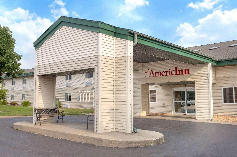 ホテル Americinn By Wyndham Boscobel
