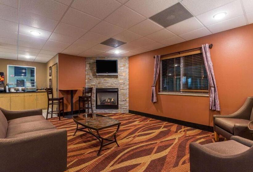 ホテル Americinn By Wyndham Boscobel