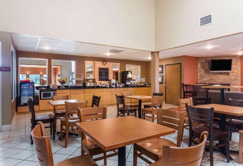 ホテル Americinn By Wyndham Boscobel