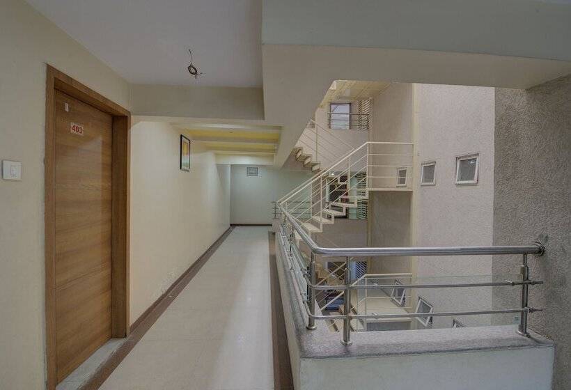 בית מלון כפרי Ashwamedh Residency