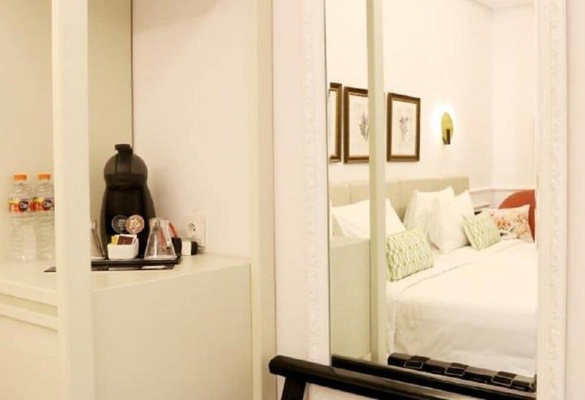 בית מלון כפרי Brava Suites By Zia  Surabaya