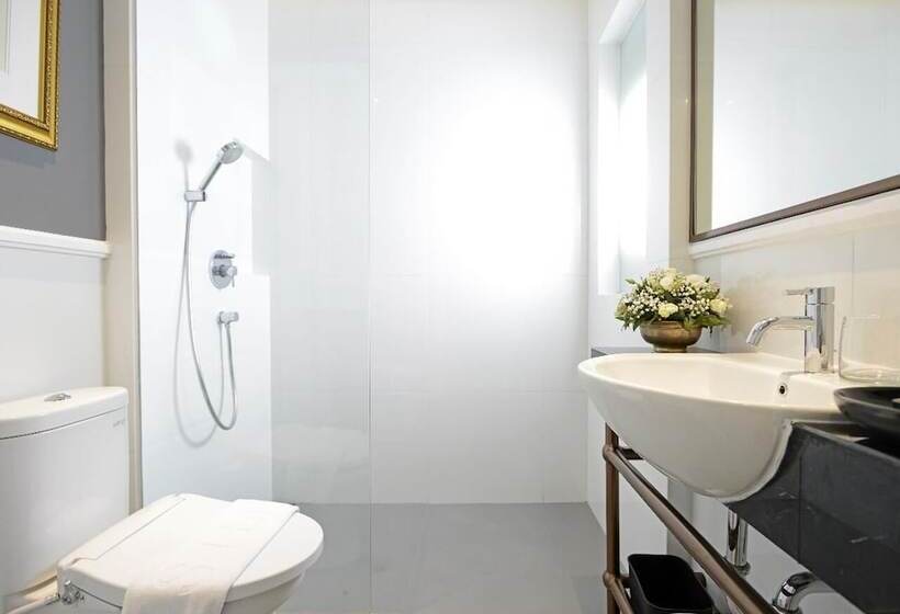 בית מלון כפרי Brava Suites By Zia  Surabaya