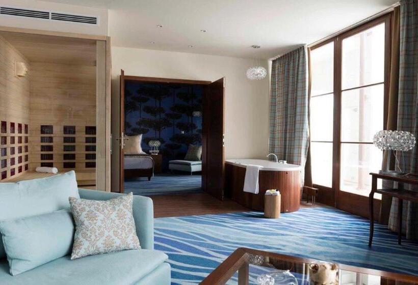 Отель Cascade Resort & Spa