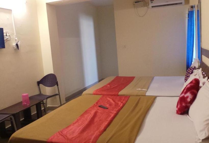 호텔 Charu Comforts